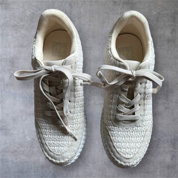 Dolce Vita Women's Dolen Sneaker - Picture 3 of 7